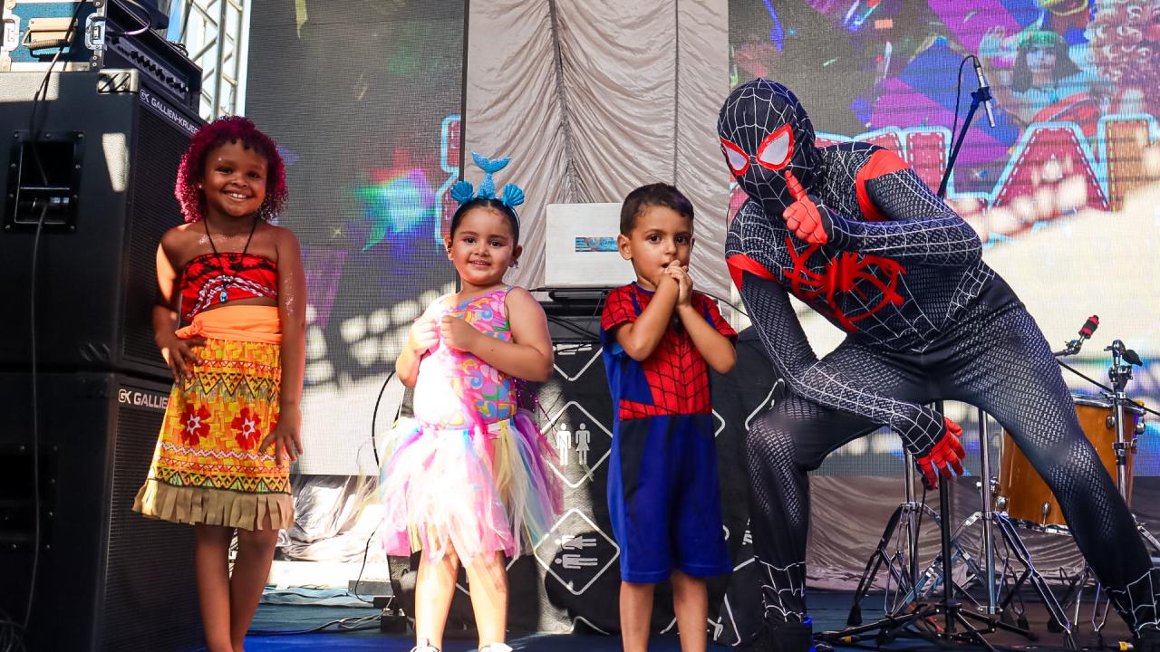 Foto 24 de 60 — Matinê Infantil e Banda Obahia agitam domingo de Carnaval em Trabiju; veja fotos
